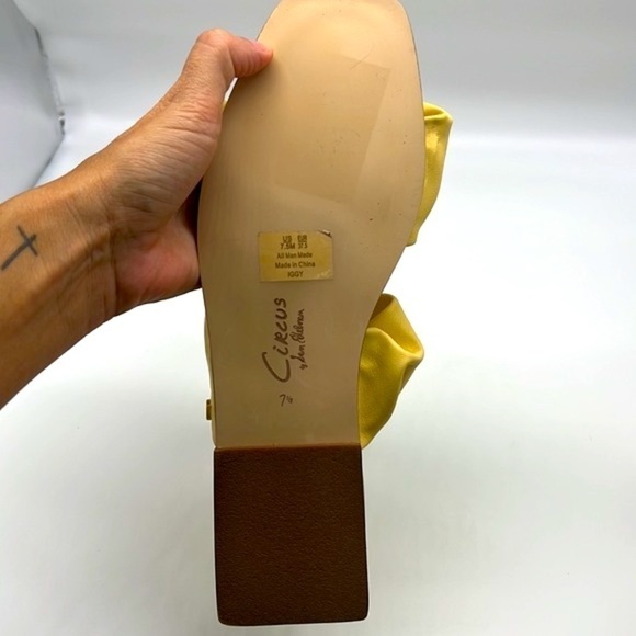 Circus By Sam Edelman - Iggy Ruched Bright Yellow Leather Strap Sandals Size 7.5 - Picture 6 of 14